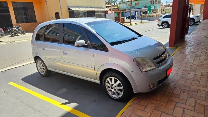 Chevrolet Meriva MERIVA PREM.EASYTRONIC 1.8 FLEXPOWER 5P 2010