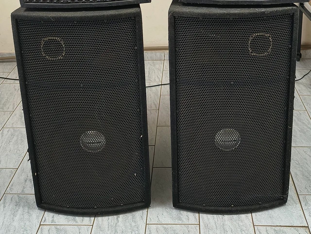 Par de Caixas Passivas (Gabinete Customizado)