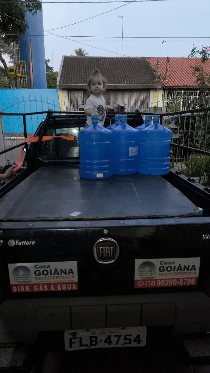 Clientela de distribuidora de agua