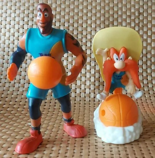 Lote 2 Bonecos Space Jam McDonald's 2020 (LeBron James + Eufrazino)
