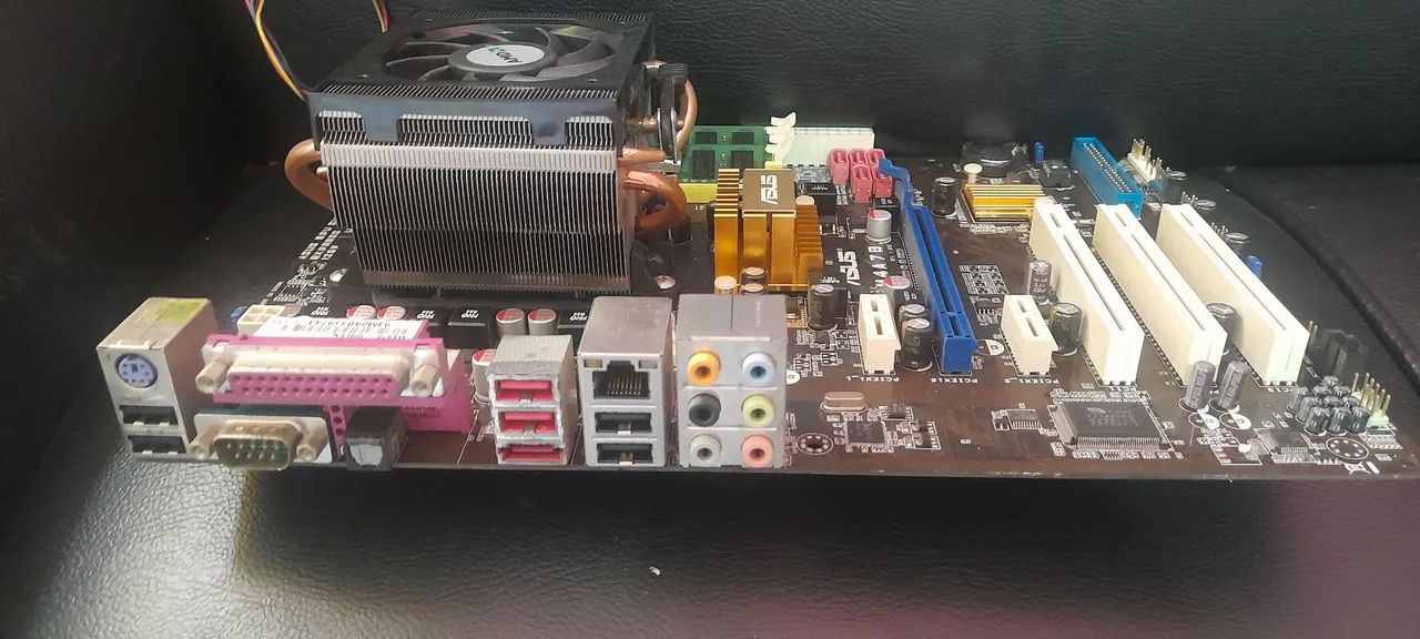 Placa Mãe ASUS M4A7B com Phenom hd 96DZ,4gb - Foto 3