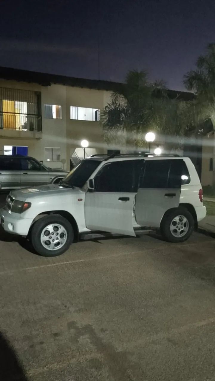 Pajero Io 2000 4X4 automático  - Foto 4