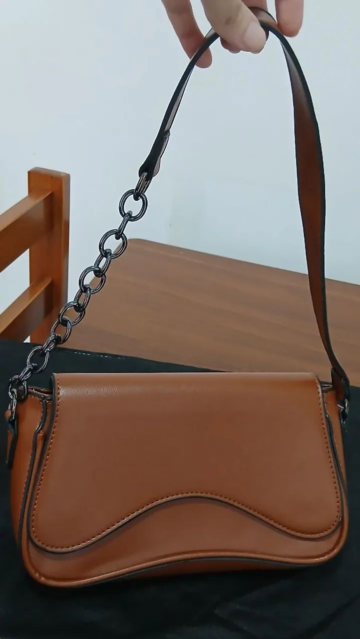 Bolsa tiracolo pequena marrom - Foto 3