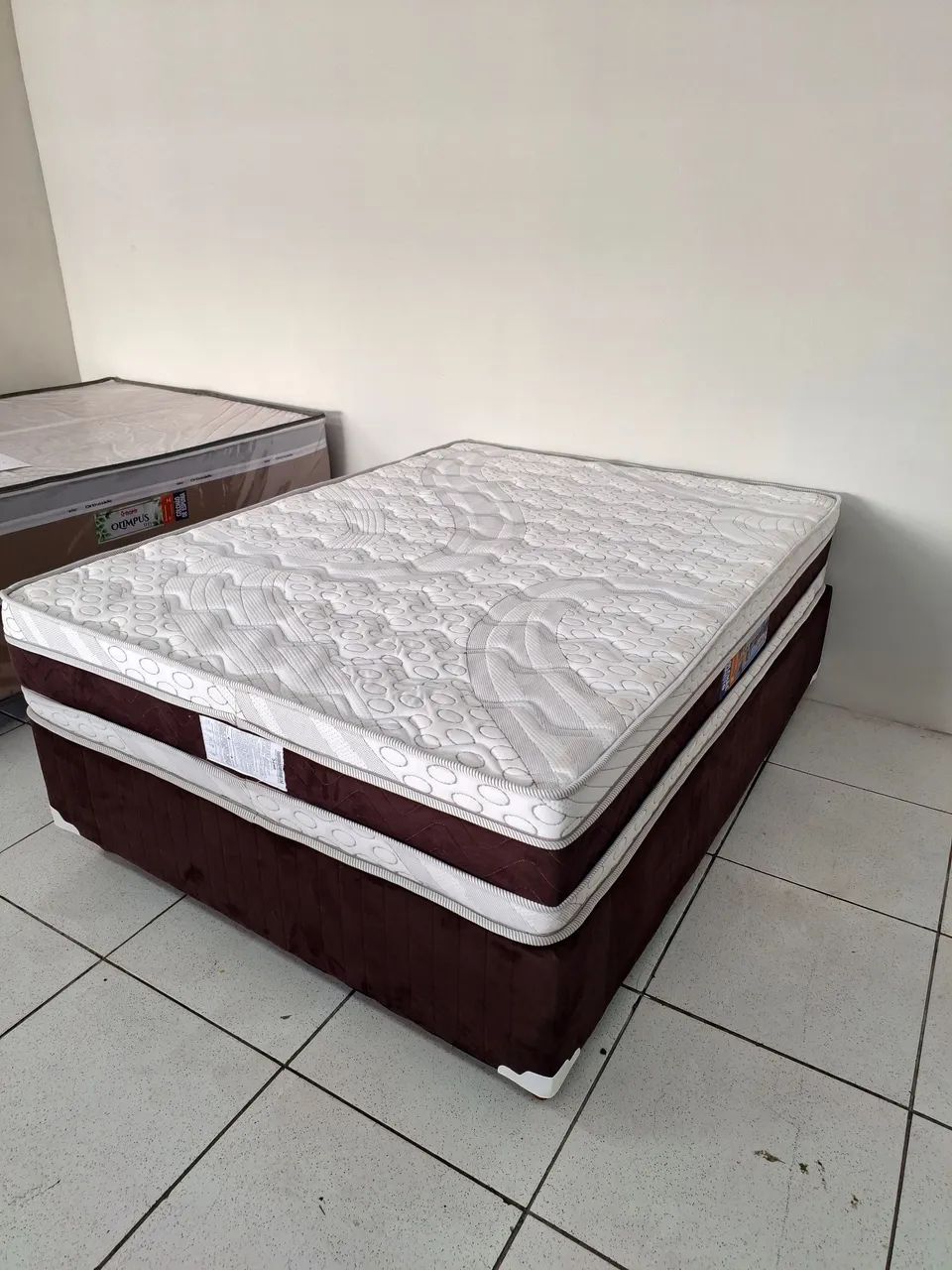 Cama casal box 