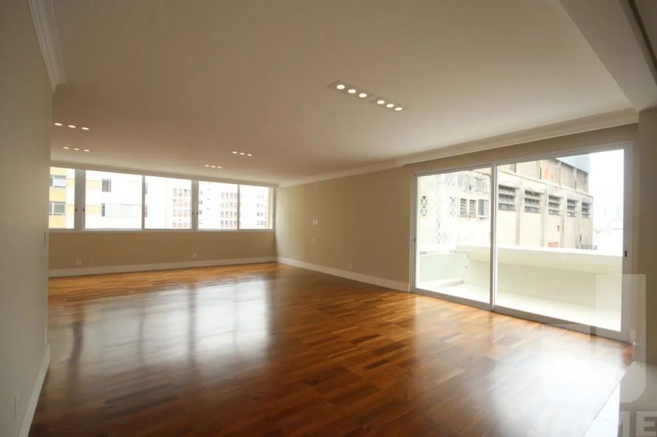 Apartamento 3 dormitórios e 2 vagas em Higienópolis.