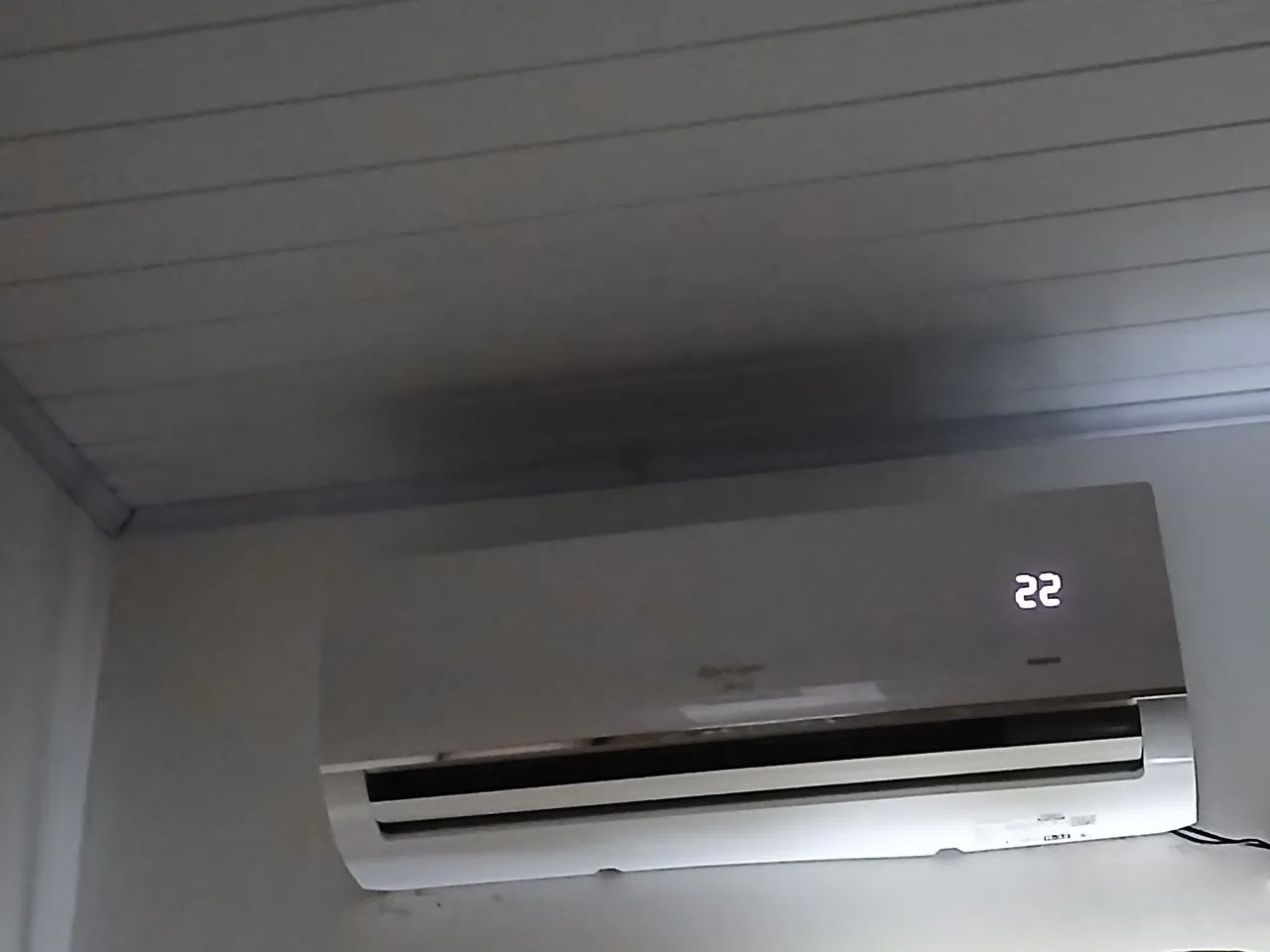 Peça de dentro do ar condicionado nova