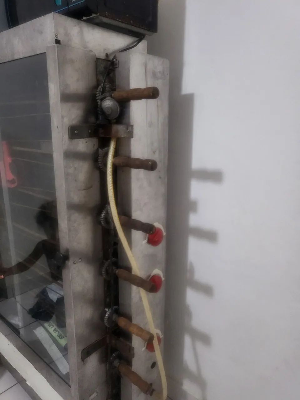 Assador de frango capacidade 30  - Foto 3