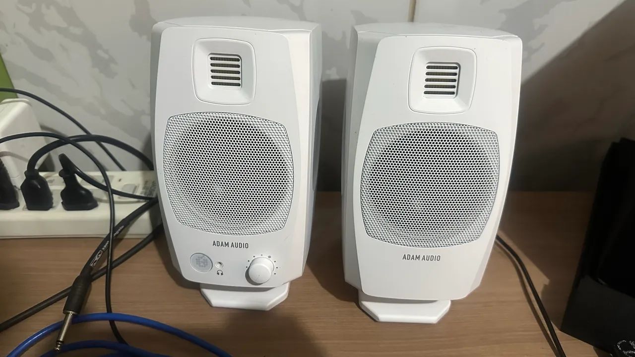 Monitor de Áudio ADAM D3V Branco ? - Aparelhos de Som - Recanto
