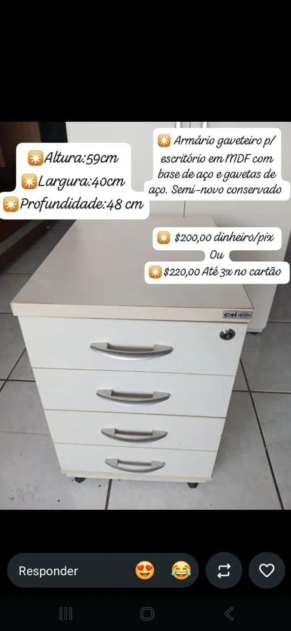 Gaveteiro, com base e gavetas em aço.