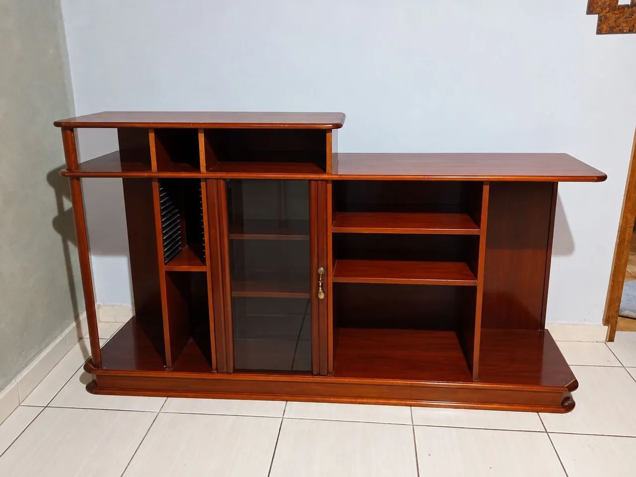 Rack anos 2000 em perfeito estado 