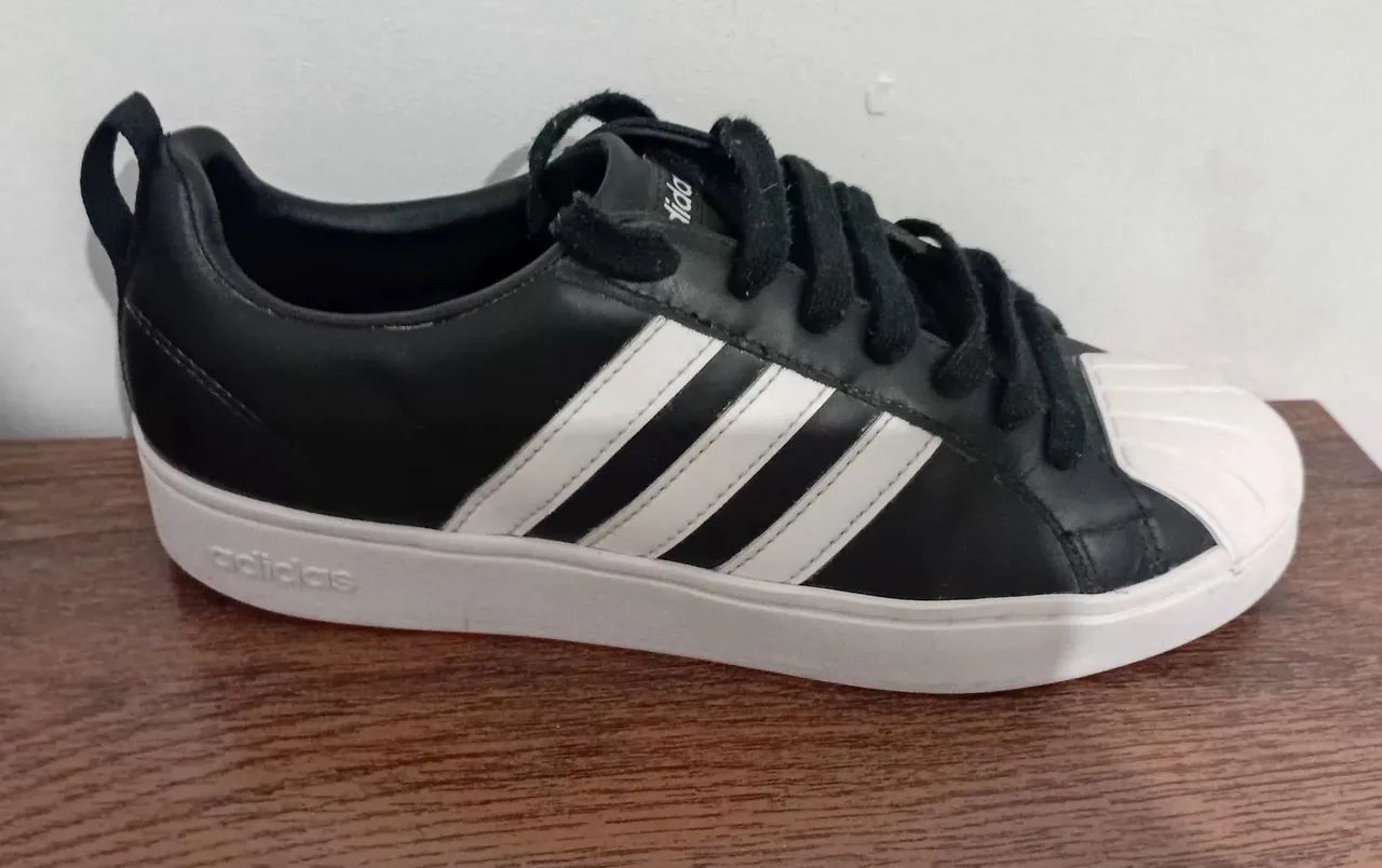 Tênis Adidas  - Foto 4