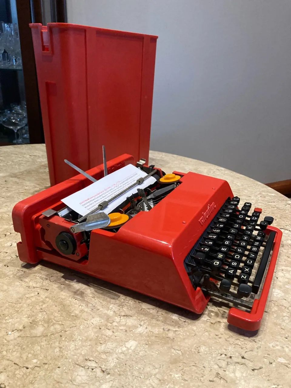 Máquina de escrever datilografar Olivetti Valentine - Foto 2