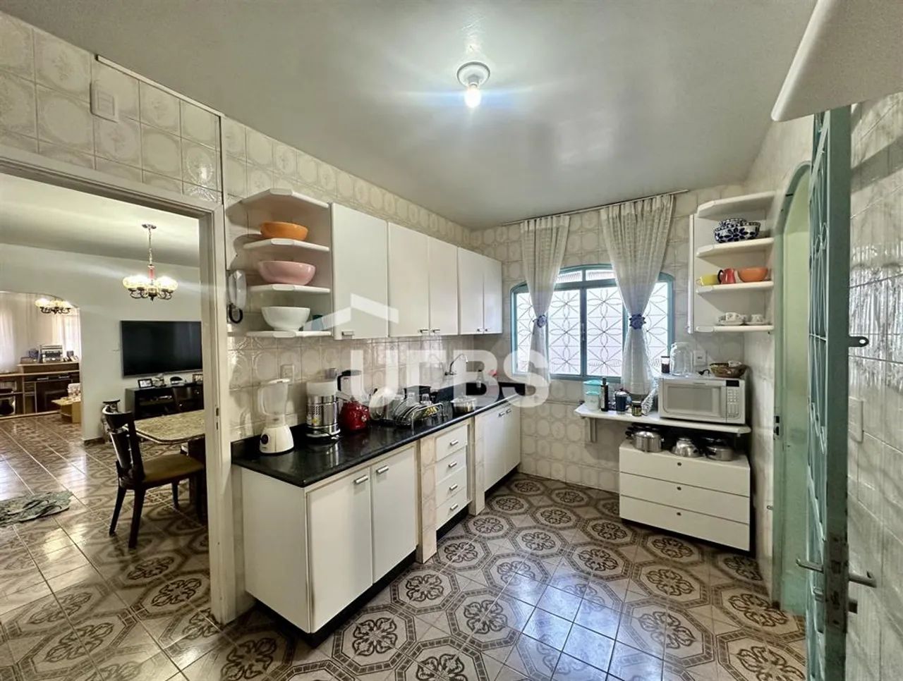 Ampla Casa com 3 Quartos e 4 Vagas no Jardim da Luz, Goiânia - Foto 4