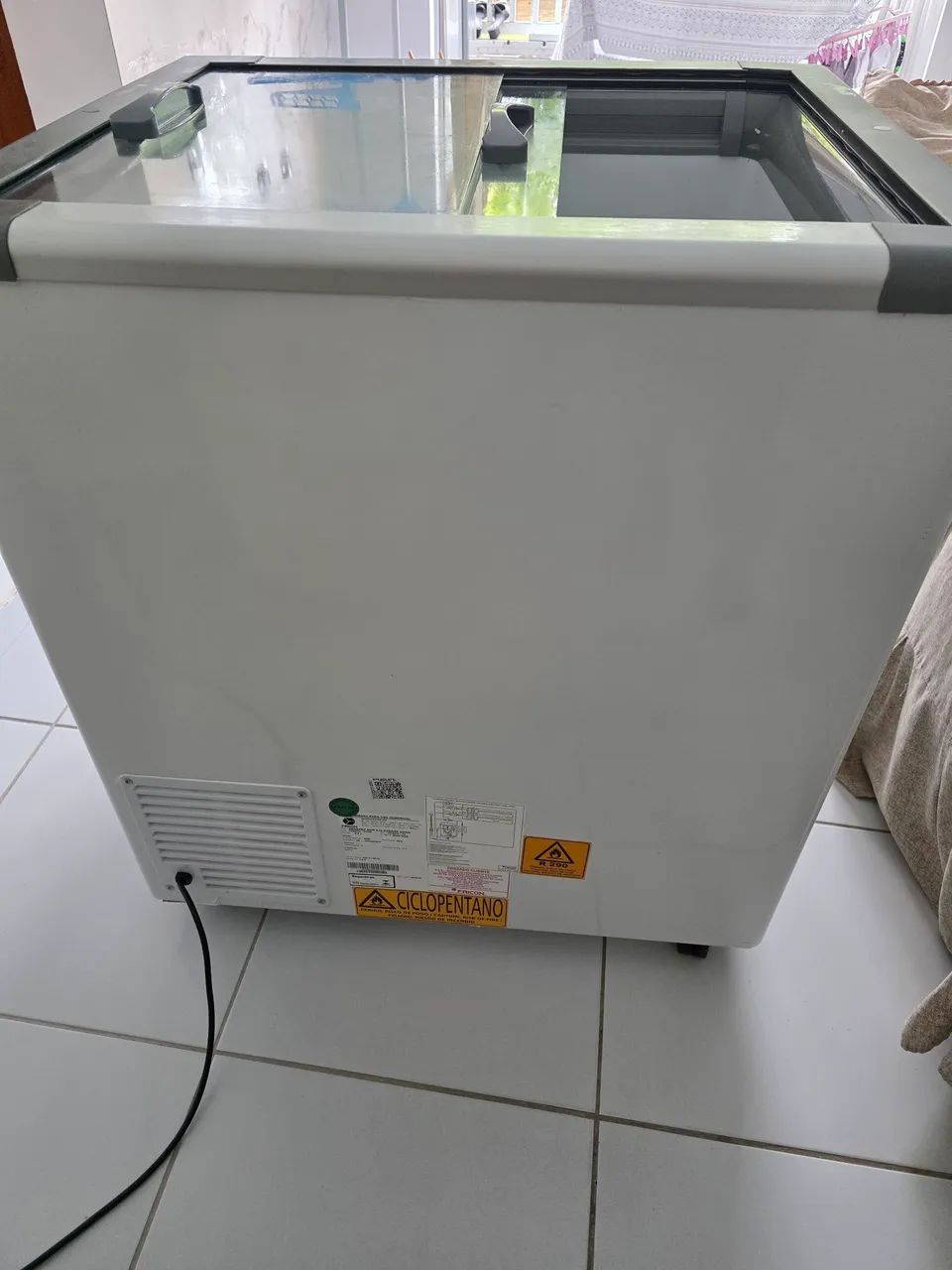 Vendo freezer horizontal expositor seminovo na garantia e NF