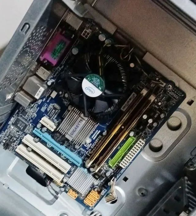 placa mae com processador dual core e5400, 4gb ram ddr2, cooler e