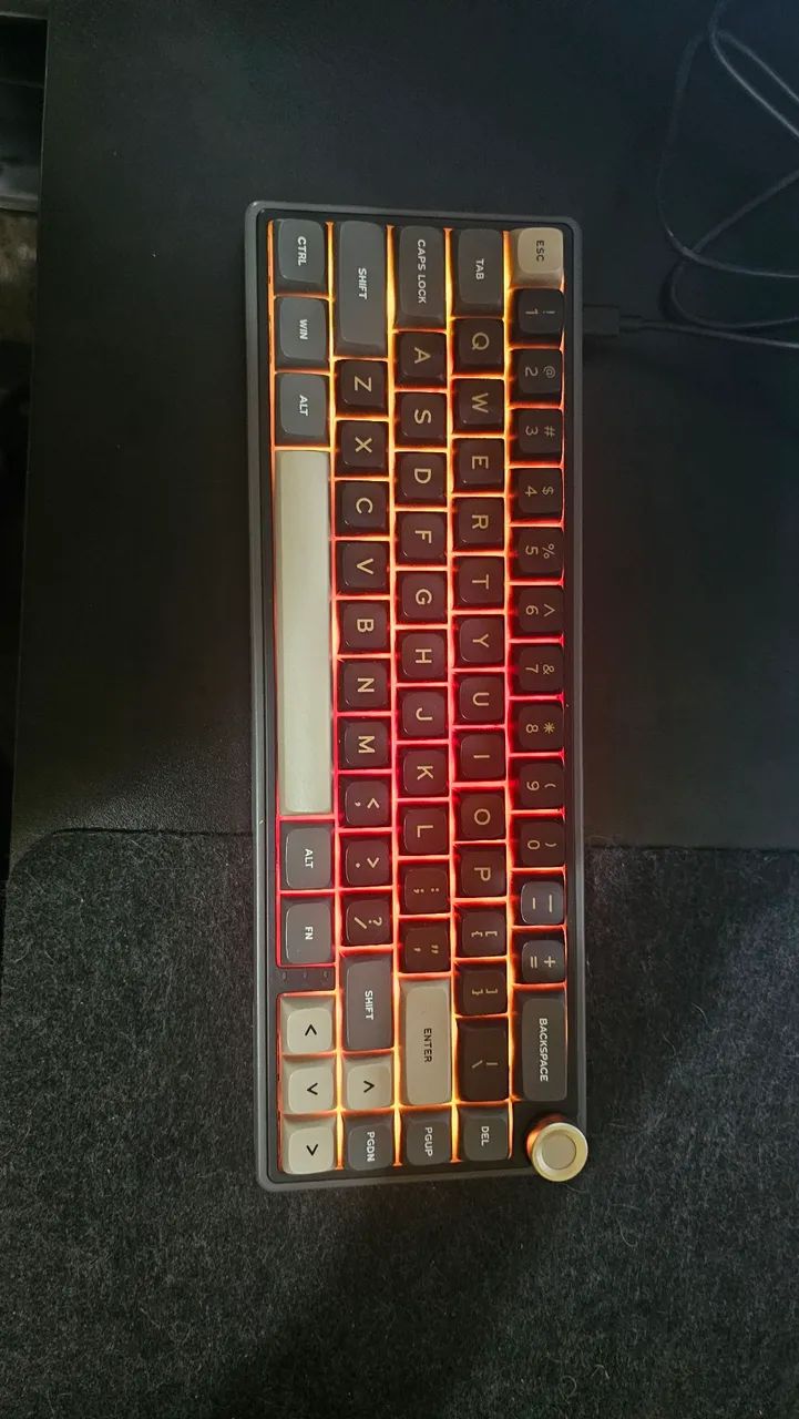 Teclado mecânico Royal Kludge 65