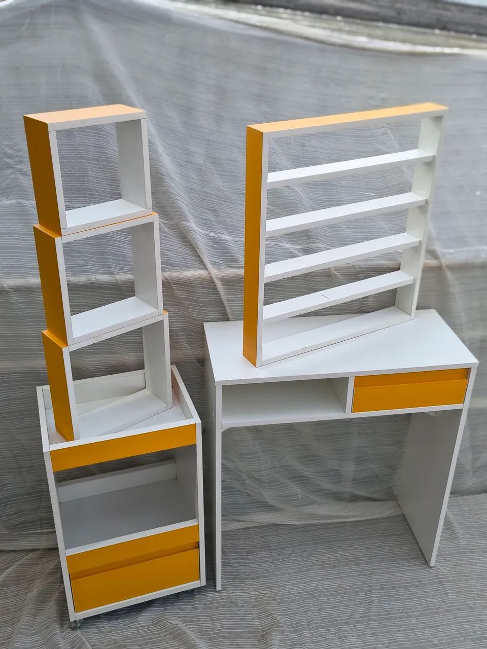Kit manicure em Mdf - branco com amarelo 