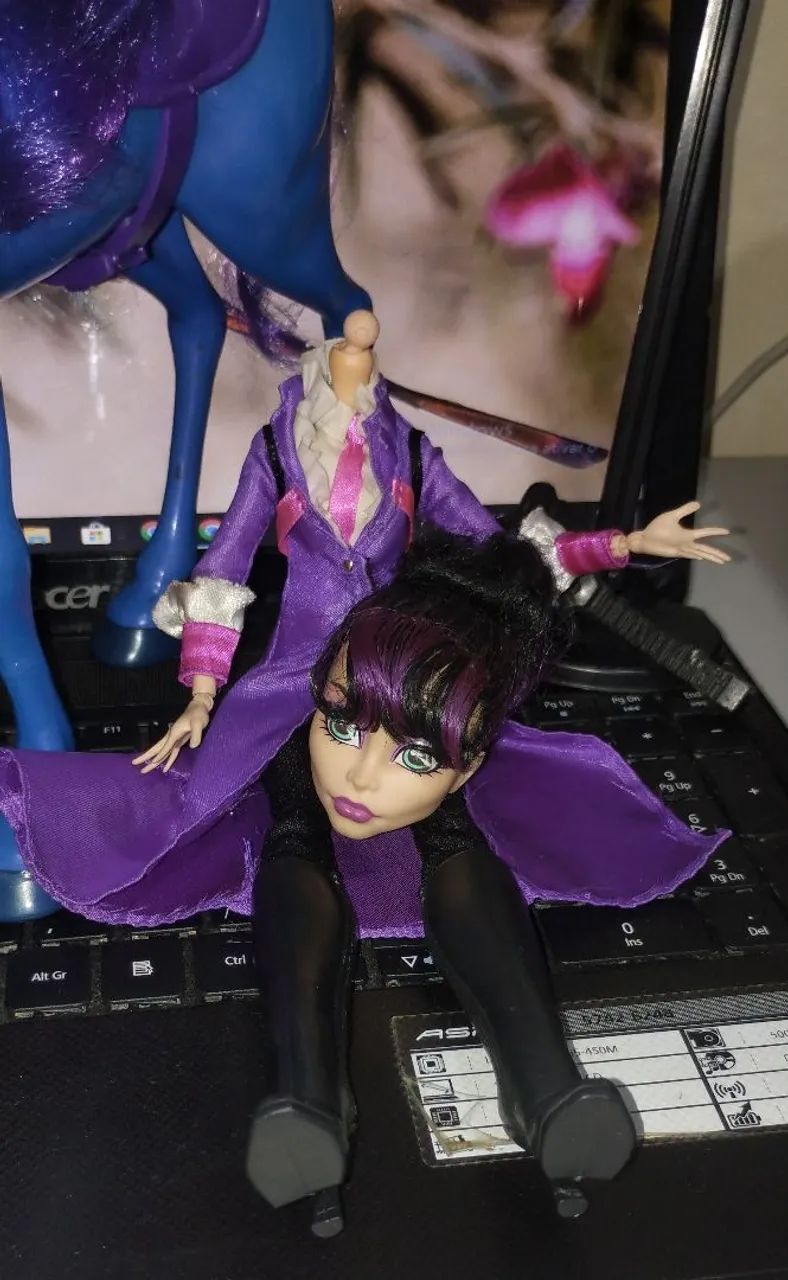 Boneca monster high diretora sem cabeça e pesadelo - Foto 2