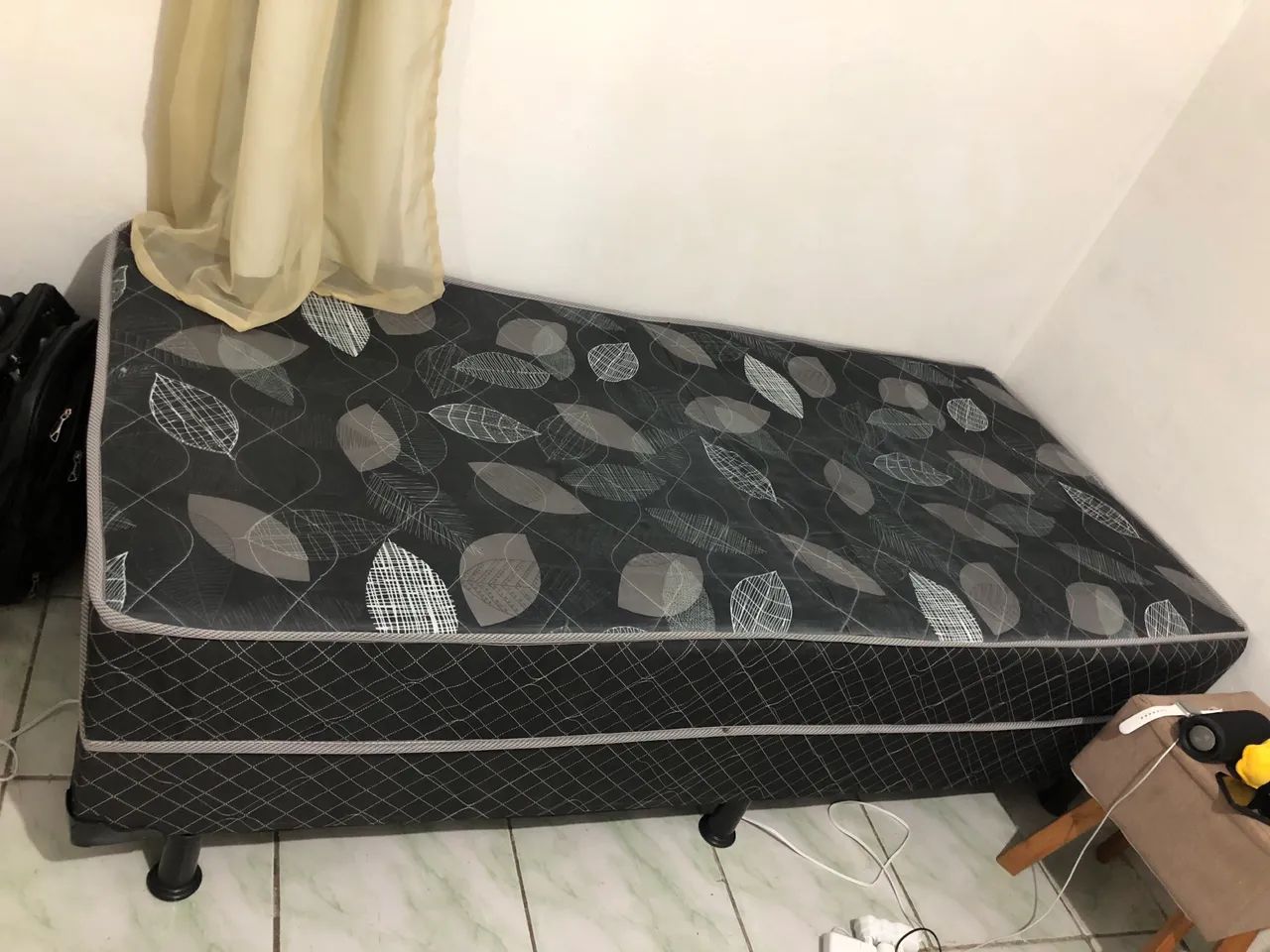 Cama de solteiro64985859612929120