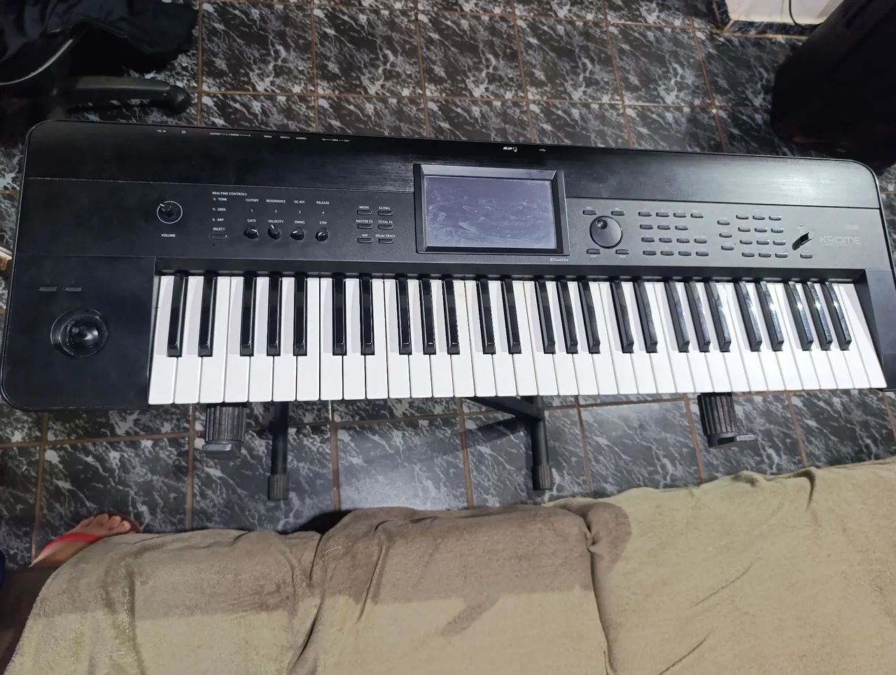 TECLADO KORG KROME 61