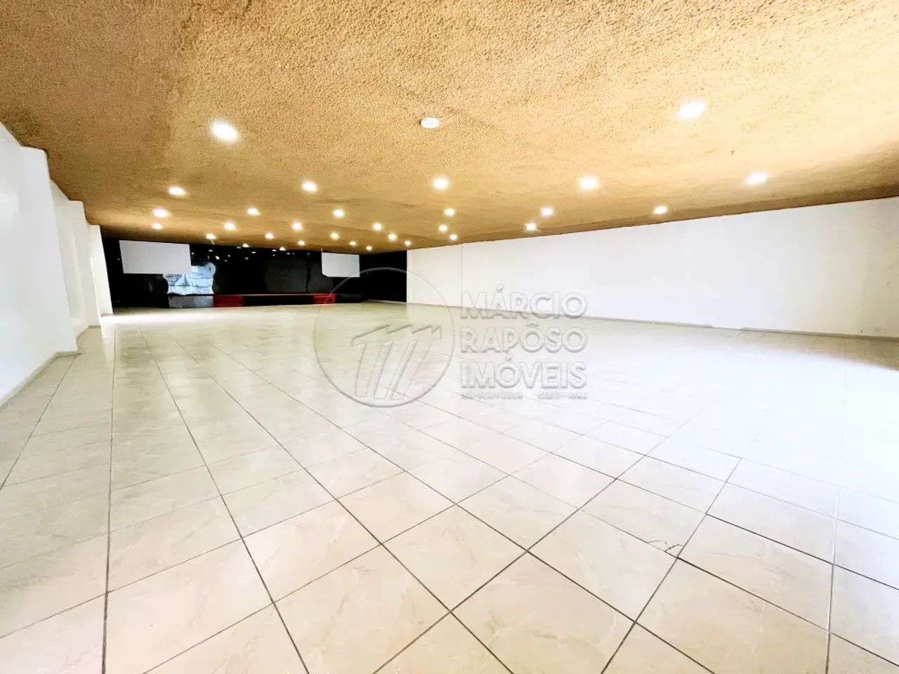 PONTO COMERCIAL NO FAROL MEDINDO 1.124,00M² DE ÁREA CONSTRUÍDA - Foto 3