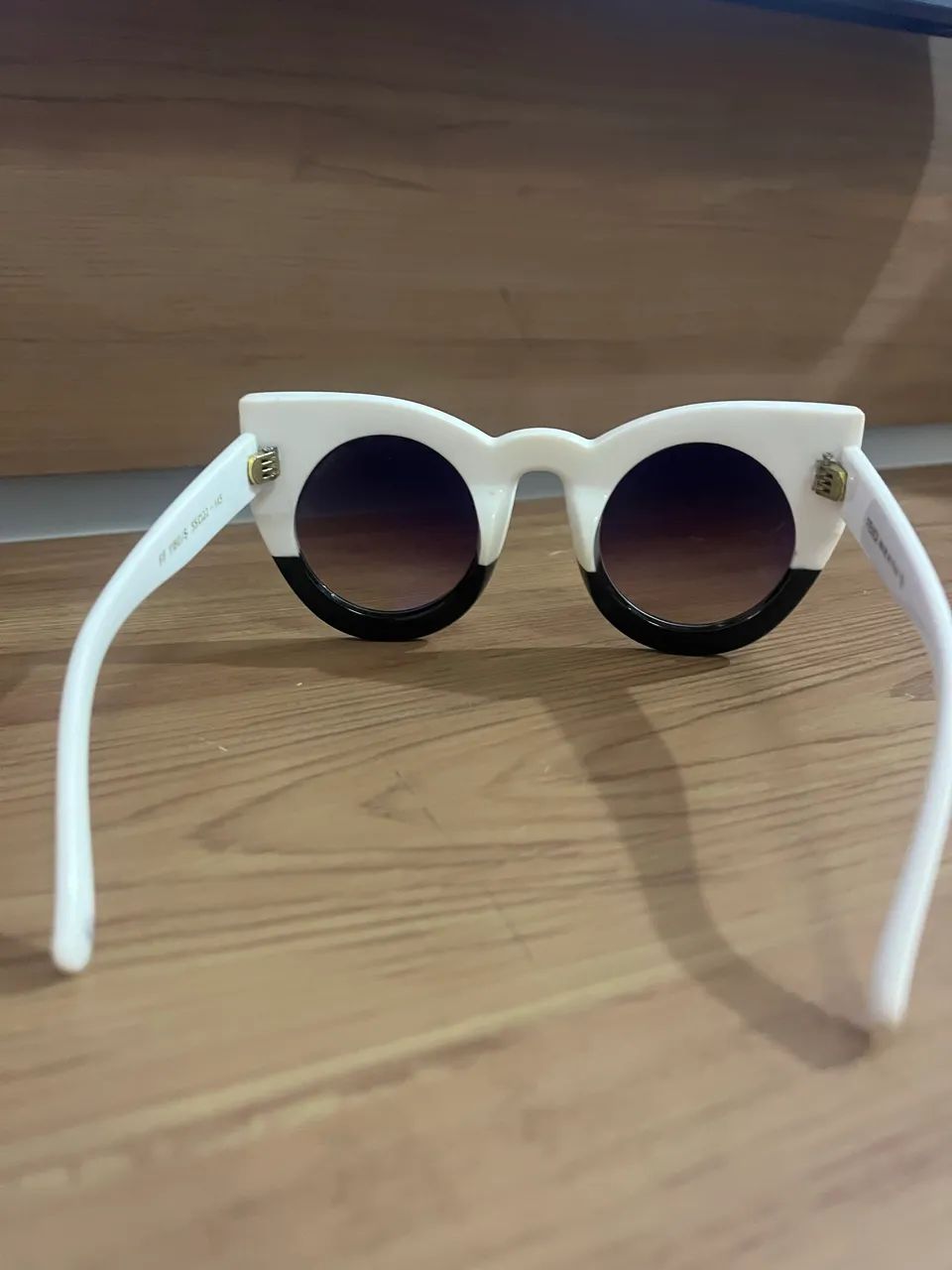 Vendo óculo da fendi original  - Foto 2