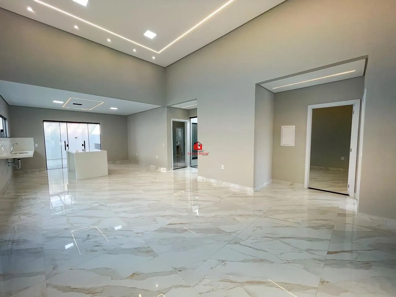 CASA TÉRREA COM 3 SUITES, QUINTA DAS MARINAS, AMBIENTES INTEGRADOS, 180M² EDIFICADO - Foto 4