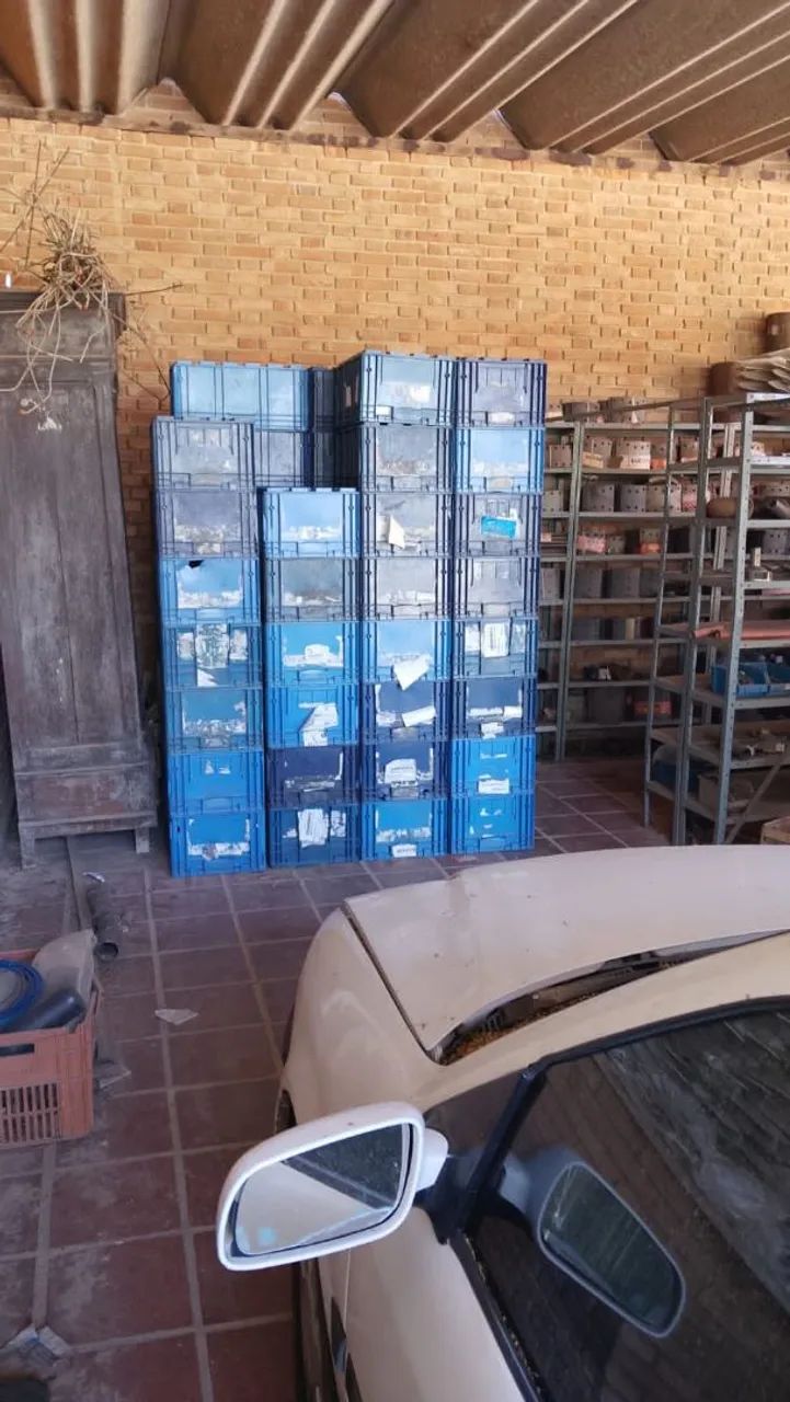 Vendo algumas caixas 