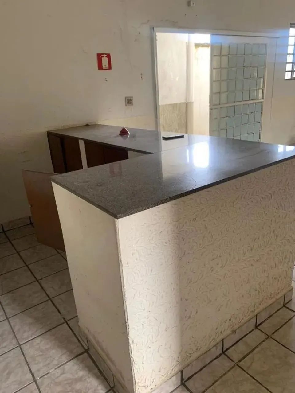 Ponto Comercial para Venda em Uberlândia, Tocantins, 1 dormitório, 2 banheiros, 1 vaga