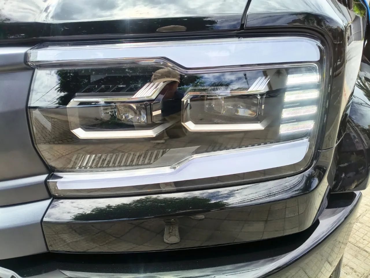 Denza B5 SUV híbrido plug-in, foto 14 de 20