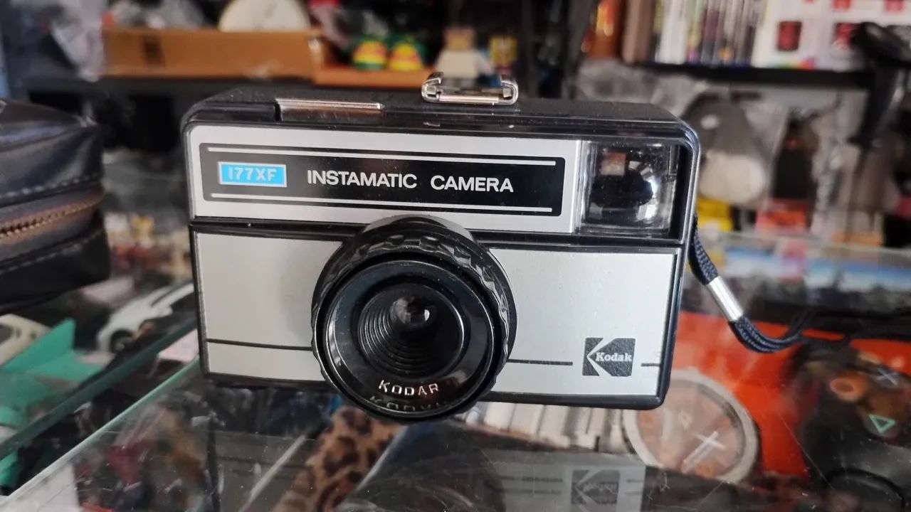 Camera fotográfica antiga simples  - Foto 5