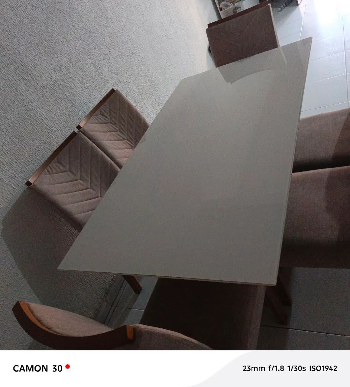 Mesa de seis cadeira em madeira  - Foto 2