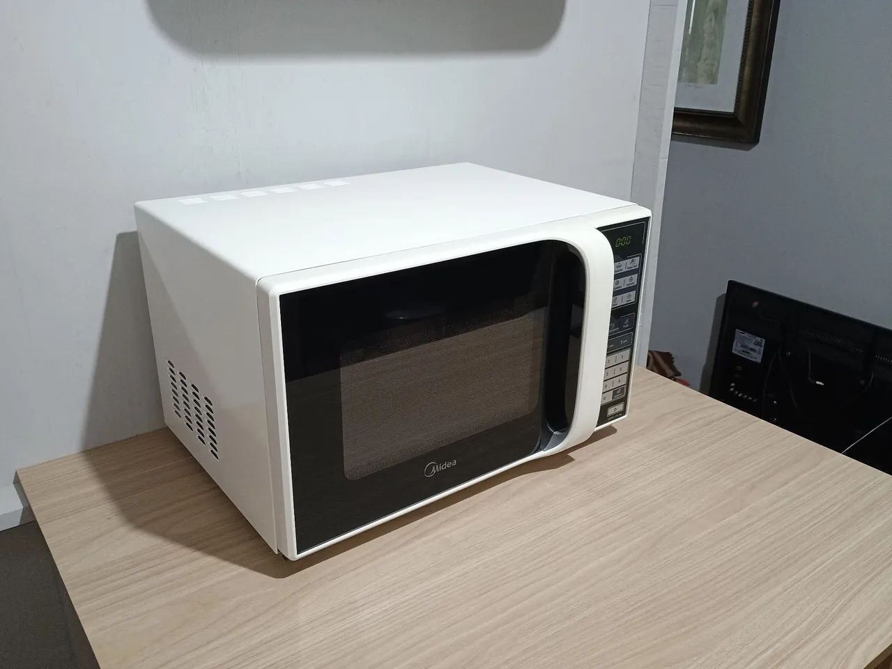 Microondas Midea 32L - Foto 2