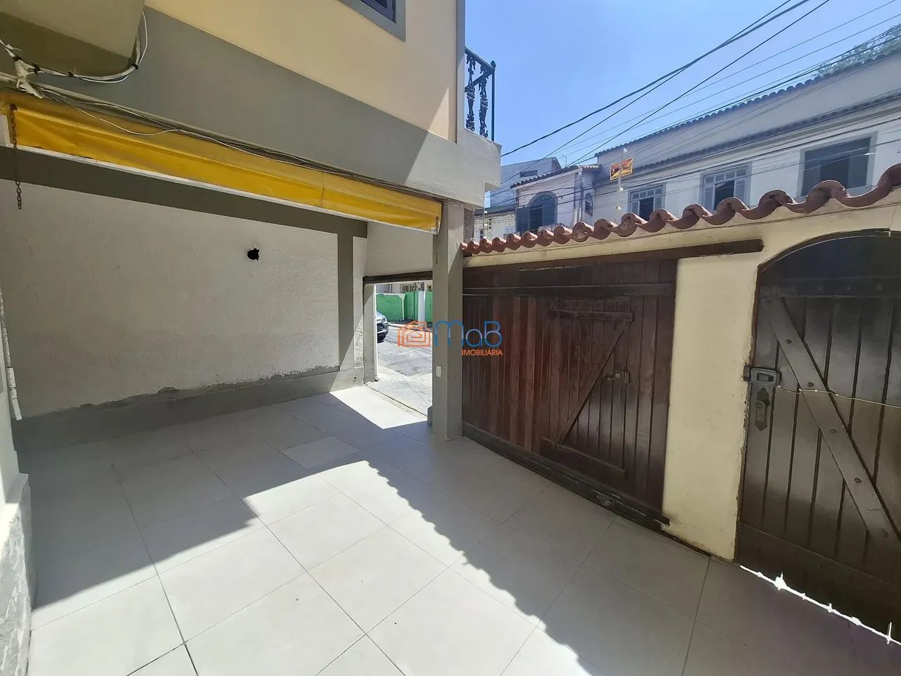 Casa Triplex com 7 Quartos no Bairro Imbetiba - Foto 4