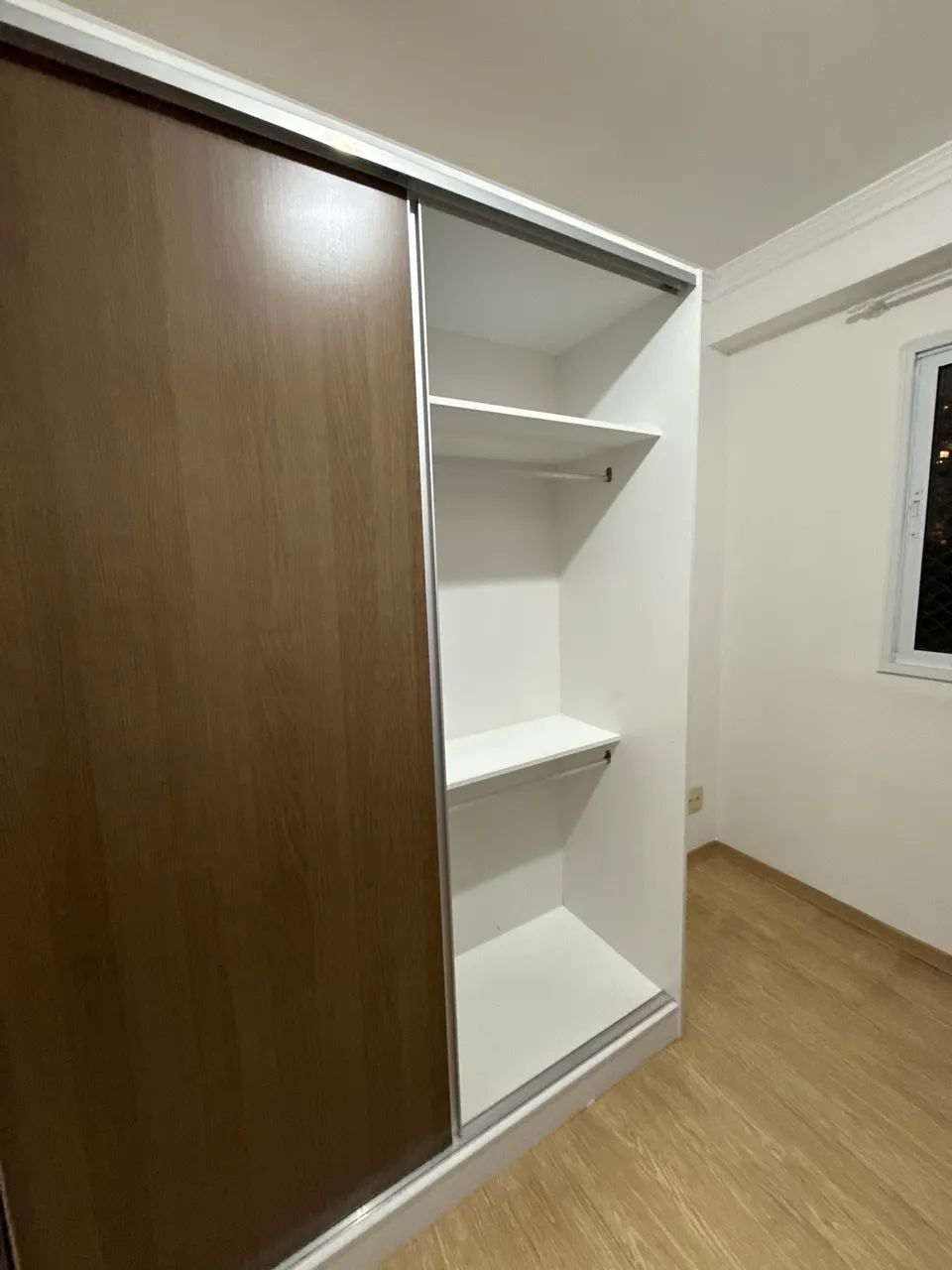 Guarda roupa com espelho - Foto 4