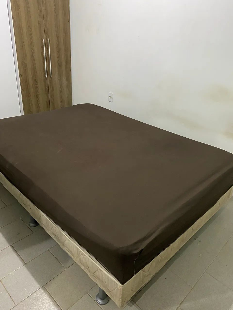 Cama box tamanho padrão 