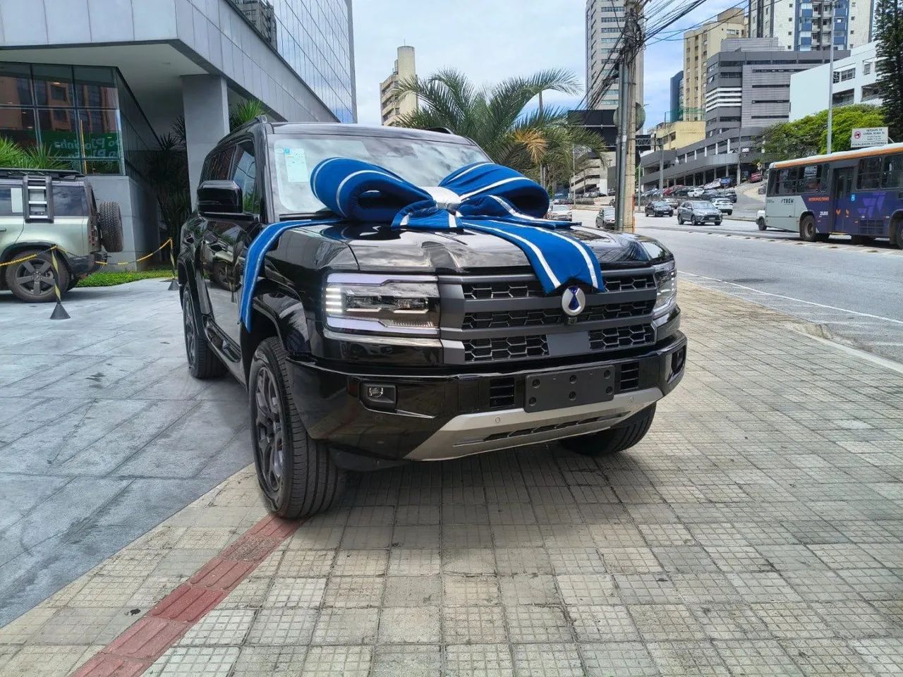 Denza B5 SUV híbrido plug-in, foto 13 de 20