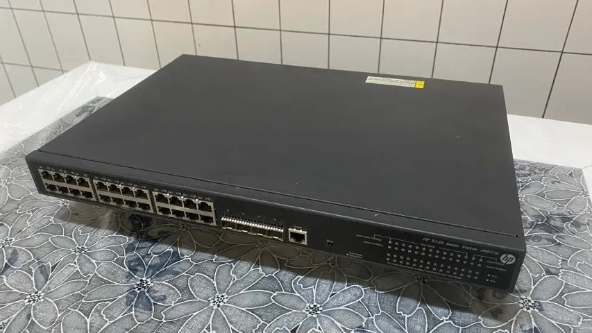 HP 5130-24G-PoE+ (JG977A) - Foto 2