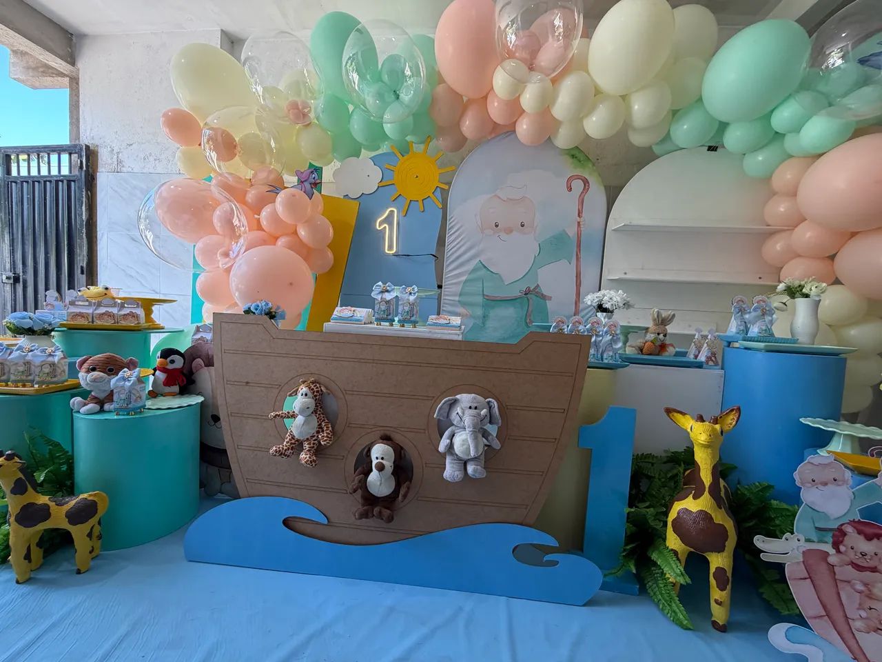 Decoração arca de Noé aniversário  - Foto 4