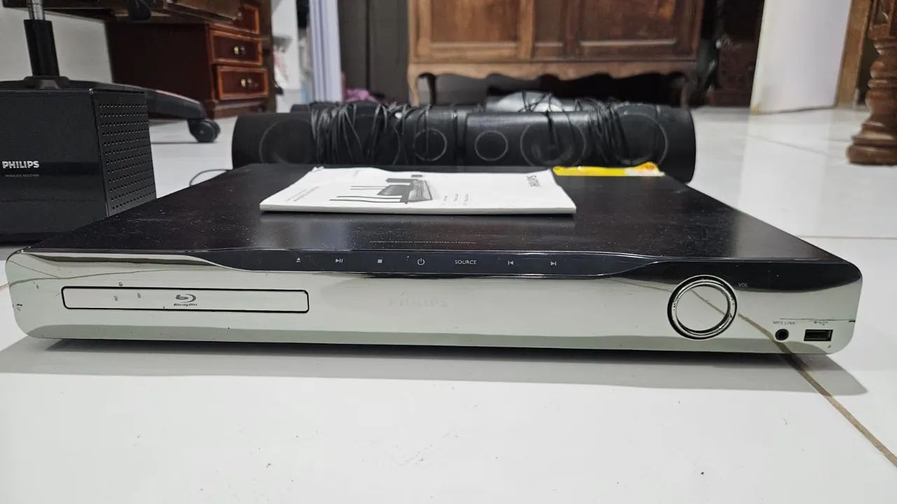 Home Theater Phillips Blue-Ray funcionando perfeitamente 