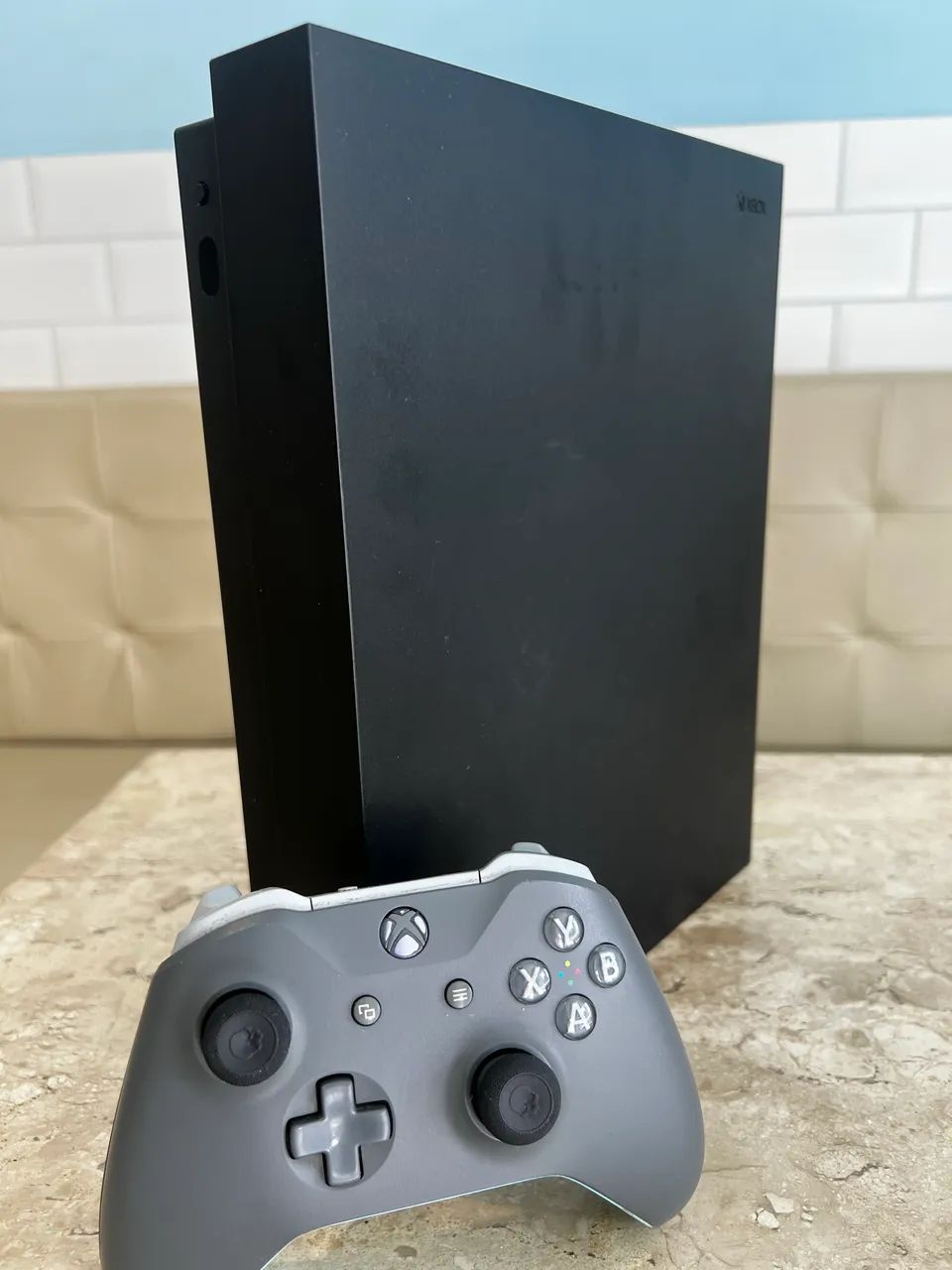 Xbox One X 1Tb - Foto 2