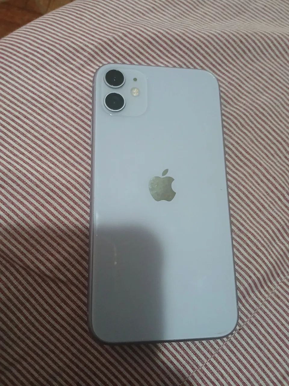 Iphone 11 lilás  - Foto 2