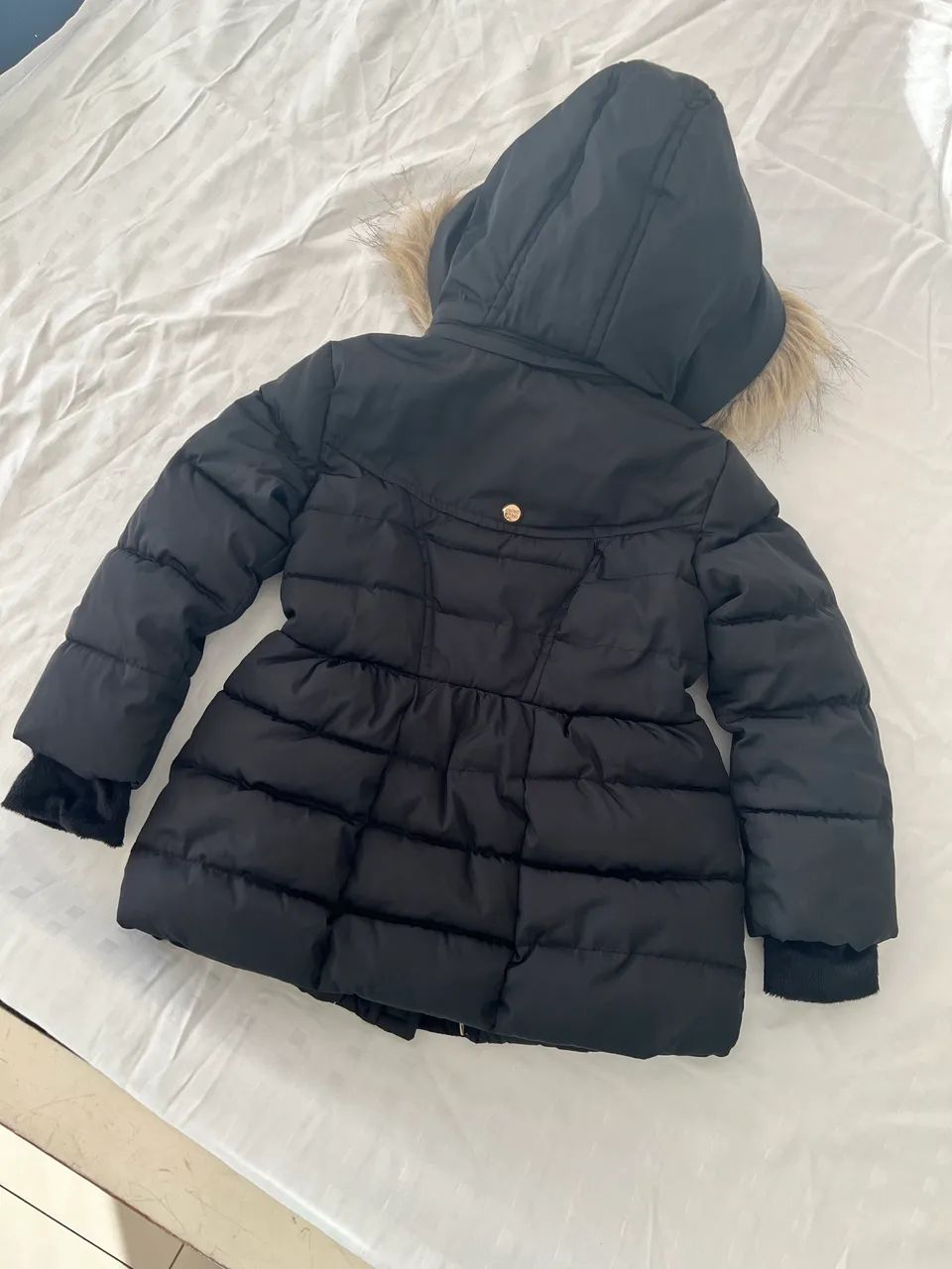 Jaqueta infantil quentinha com capuz  tamanho 4 - Foto 2