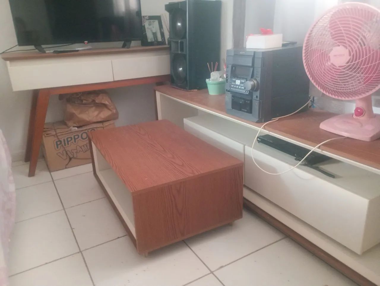 Vende se esse jogo de sala pra vender logo 