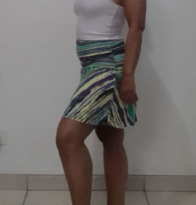 Saia em Viscose tam. 38 Marca BMG Modas