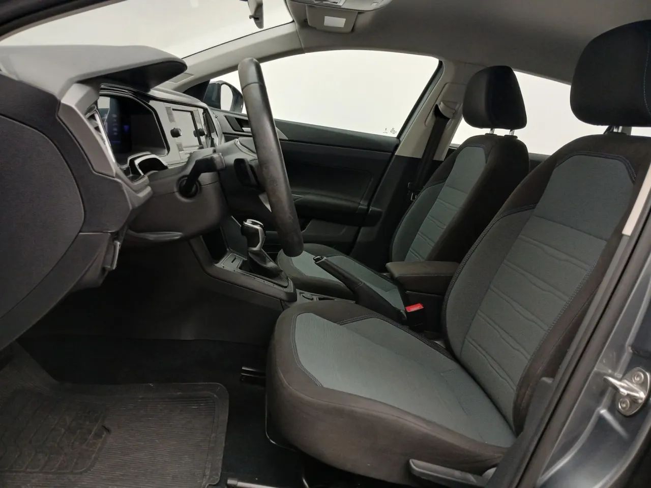 Volkswagen Nivus Comfortline 1.0 200 TSI Flex Aut., foto 16 de 18