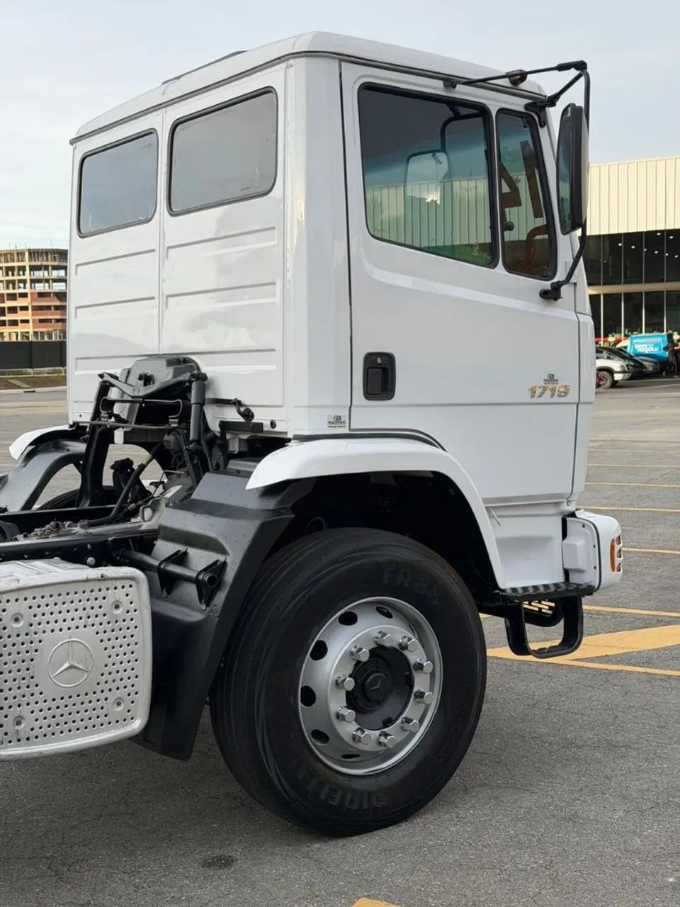 Mercedes  atron 1719 ano 2014  - Foto 3