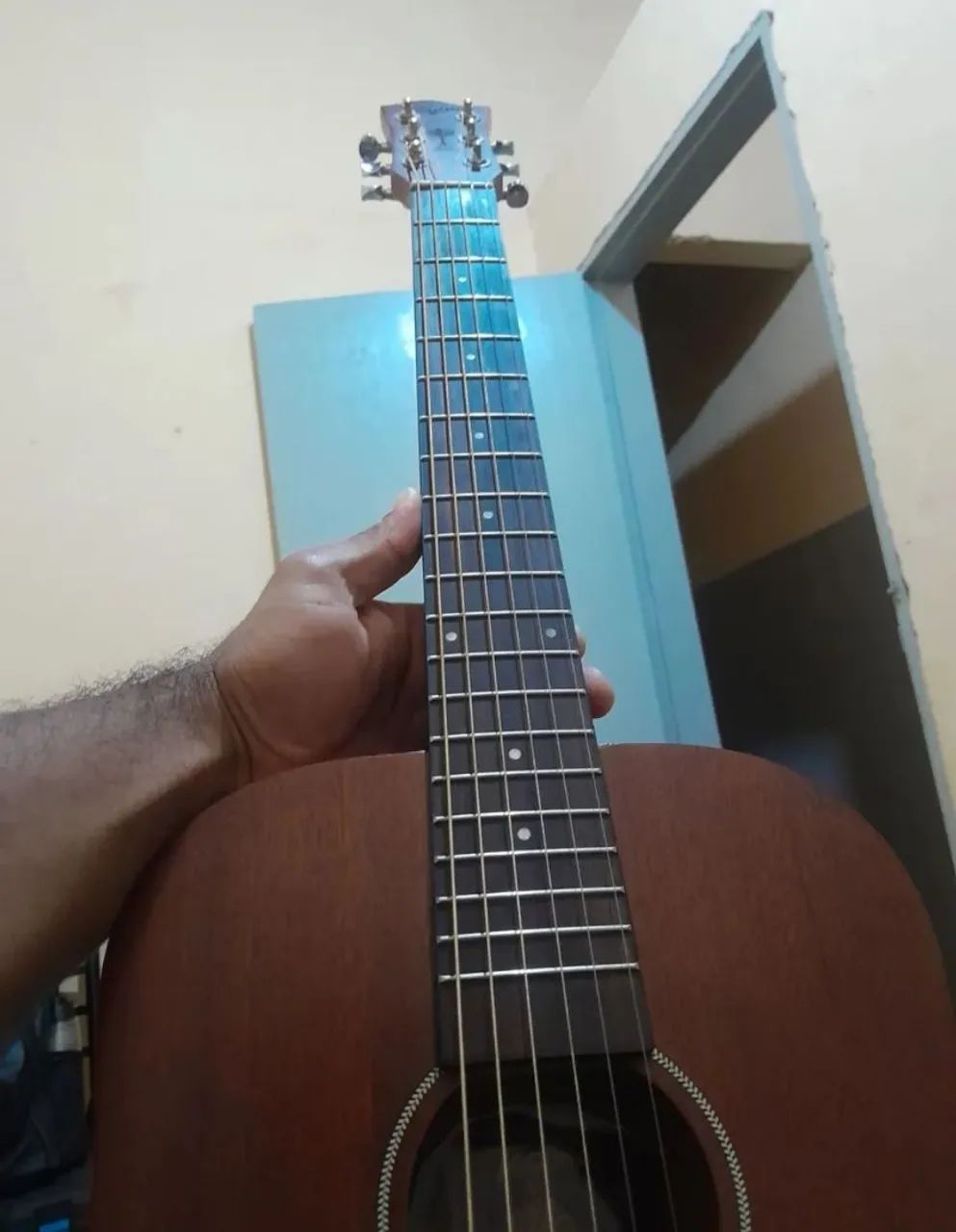 Violão tagima baby mahogany + capa acolchoada + capotraste
