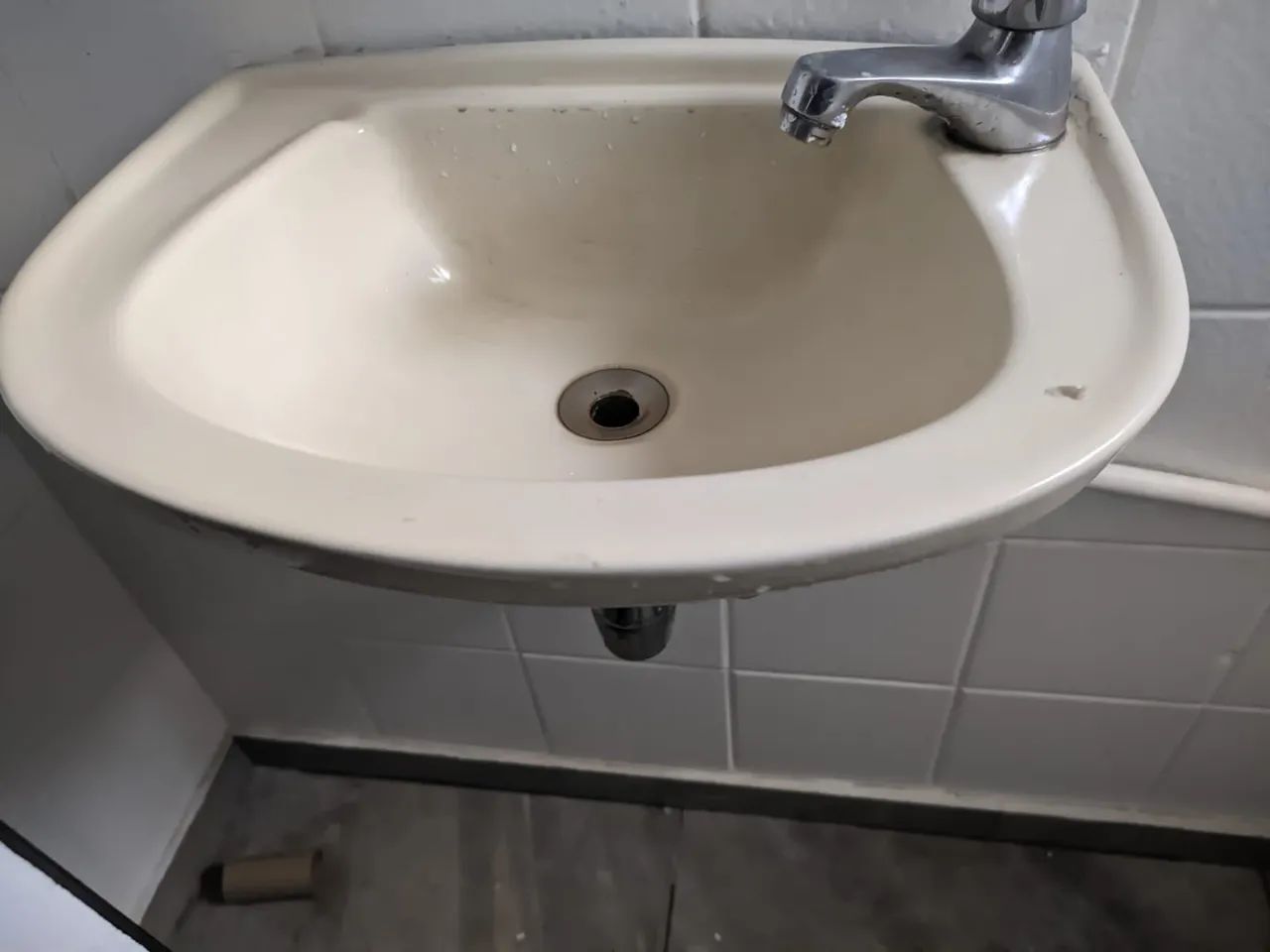 Pias de cerâmica 415081070917724160