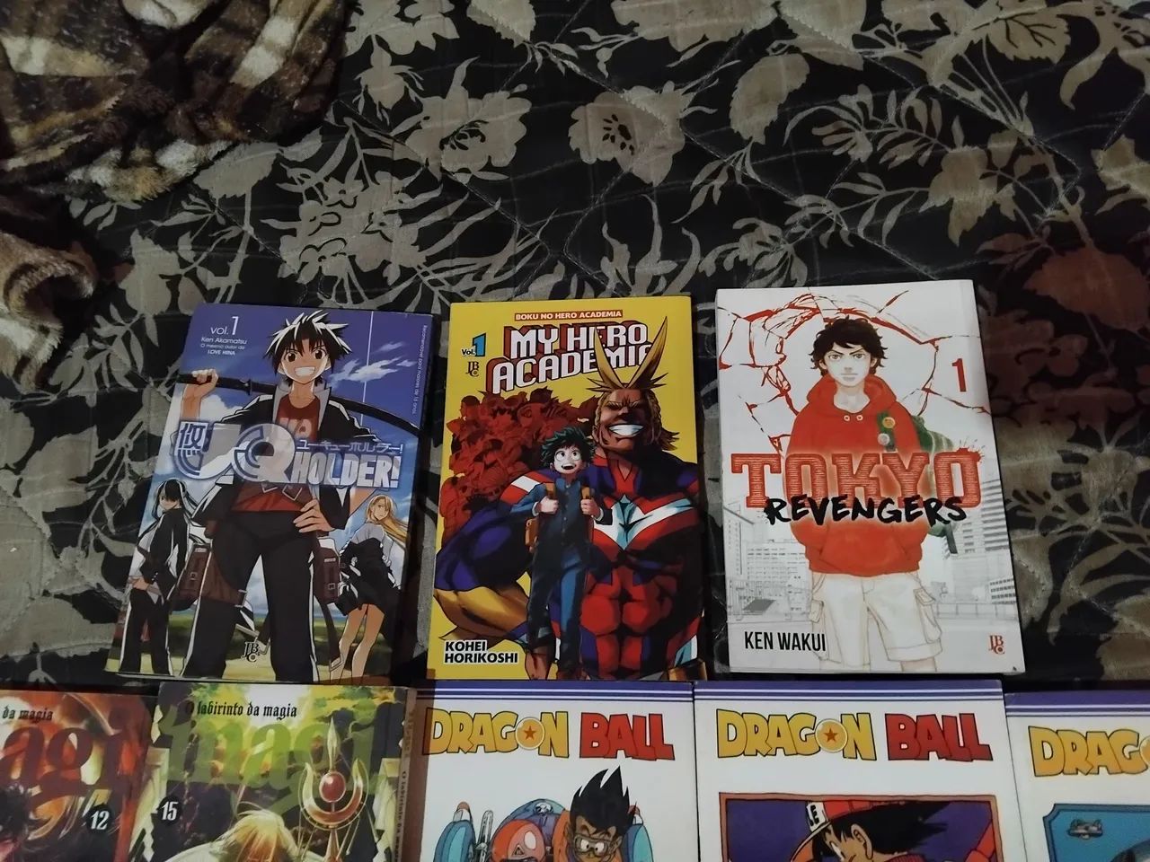 Mangás diversos  - Foto 3